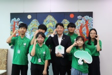 강훈식 의원, 여의도 아동권리지킴이 1호 선정