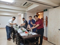 [포토] 충청향우회 영등포구연합회, 외국인 근로자 청년들 삼계탕 나눔 봉사 진행