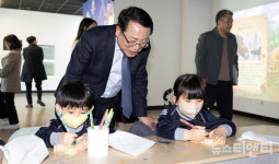 정헌율 익산시장, 유아동물친화체험 현장 점검