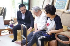 희생·헌신 잊지 않겠습니다... 박희조 대전동구청장, 참전유공자 가정 방문