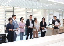 유성구의회 행정자치위원회, 신성동 행정복지센터 준공 앞두고 마무리 점검 진행