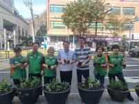 김종보 종로구의원, 숭인1동 가을맞이 꽃심기 참여