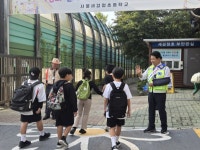 정재호 종로구의원, 세검정초등학교 앞 등굣길 안전 지도 실시