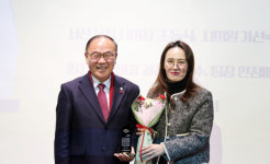 서산시의회 조동식 의장, 서산시 번화2로 상인회 감사패 수상