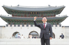 이응주 종로구의원, 정부 광화문 한글 현판 추가 설치 공식 결정 환영