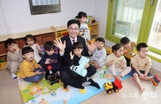 윤건영 충북교육감, 어린이집 현장 방문… 유보통합 안착 지원