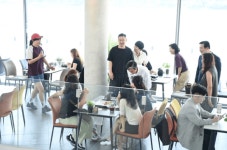 와이엠아이아산지사 | [포토] 김태흠 충남지사 후보, 아산 민생 현장 방문..."첨단산업 중심지 육성"