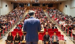 허리띠 조이고 몸 낮추고... 김재준 군산시장 취임