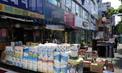 앞으로 건물 앞에 물건 펼쳐놓고 장사 못한다