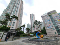 똑같은 잠실인데…엘리트는 초상집, 파크리오는 뜀박질