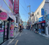 신통기획 되면 훨훨 날 입지…근데 동네엔 온통 중국어 간판