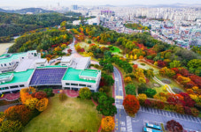 실버타운인데 왜 80대는 안 돼요? 혼란 커지는 이유