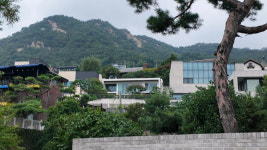 [르포] 이효리도 10억 바가지 집값 뛰자 시세없는 평창동에 나타난 강남 부동산