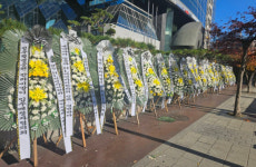 완전 사기분양이네! 아파트 브랜드 변경에 뿔난 입주자들 항의 사태