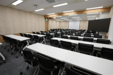 KTX서울역 나오니 곧장 회의실…최대 100석, 100인치 TV도 갖춰