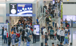 공항이 팬미팅장이냐…인파 마비에 유명인 공항 전용 통로 다시 논의