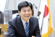 세종시, 캄보디아 바탐방 주에 소방차, 구급차 등 기증···선진국 된 대한민국 