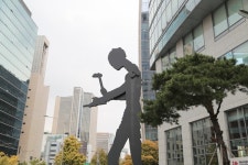 [포스트 어텐션] 태광그룹 따뜻한 빛...세화미술관·씨네큐브 통해 문화예술 대중화 힘써