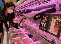 한우 vs 호주 와규…롯데마트, 프리미엄 소고기로 소의 해 마무리한다