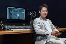 가수 현대화, 신곡 '가족이란 이름으로' 공매…아픔 딛고 새 감성 선사