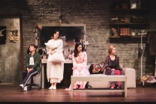 연극 분장실, 관객 호평 속 빛나는 여정 마무리