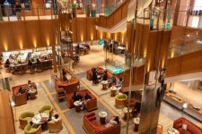 하우스 오브 신세계, 1년 만에 백화점 푸드홀 판도 바꿨다