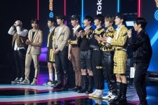 전세계 123만명과 함께한 언택트 라이브 공연 틱톡 스테이지 Discover Your Own Joy