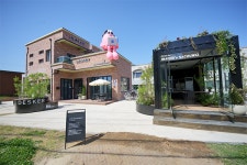 헉슬리, 모로칸 가드너 라인 양양 데스커 워케이션서 협업 진행