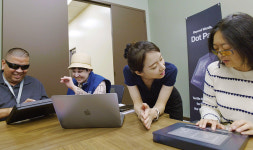 소셜벤처 닷, 웹툰 엔터테인먼트와 촉각 디지털 웹툰 만든다