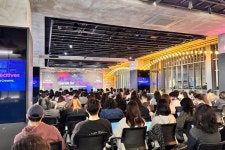 애피어, AI 통합 애드크리에이티브 에이아이 공개
