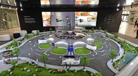 현대차 본사 로비에 등장한 UAM + PBV + Hub..... 미래도시 축소 모형물 전시