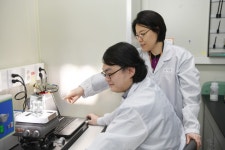 표준연, 그린 수소 생산에 최적화된 태양광 전극 보호막 생산기술 세계 최초로 제시