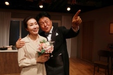 [인터뷰] 연극 참기름아저씨 연출 유준기 중년이여! 아내에게 바치는 노래를 아는가?