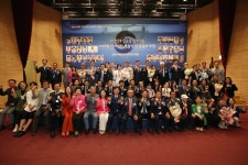 김대환(대안농원)·이도경(평창햇살버섯)·천종수(대청마루) 대표 등 33명 신지식인 인증 받아.... 셀스타는 신지식 기업 선정