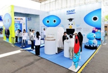 춤추는 마라토너 로봇·뿌리는 탈모케어 .... 2025 과학기술축제에 기발한 KAIST 과학기술 성과 선보인다