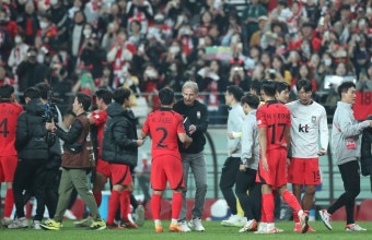 FIFA랭킹 24위 한국,155위 싱가포르 상대 최소 3골차 승리?