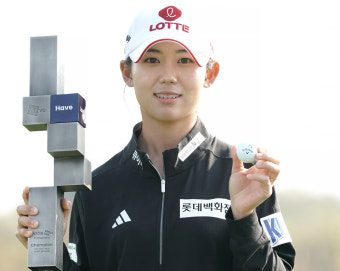 황유민, 두산건설 위브 1타차 우승...KLPGA투어 2승