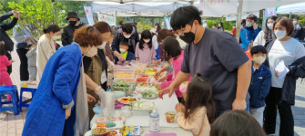 새봄맞이 로컬푸드 직거래장터 ‘성황’…어린이 체험이벤트도 ‘인기’