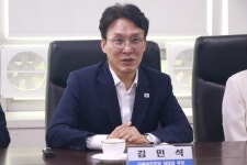 김민석 더불어민주당 당대표 후보, 한국노총 방문