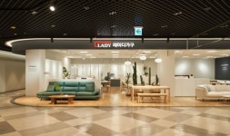 레이디가구, 이마트 인천 연수점에 첫번째 직영점 오픈
