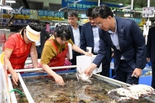 이민근 안산시장, 농수산물도매시장 찾아 먹거리 안전망 구축 나서