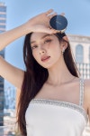 AGE20S, 베트남 현지 모델 투이 티엔과 함께한 메이크업 화보 공개