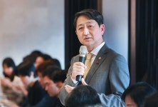 안덕근 산업부 장관 재생에너지 시장, 올해 본격 도약