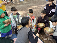 [포토] 산림복지진흥원, APEC 2025 참가국 어린이들, 경주 천년숲정원서 비움숲 명상 체험