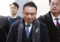 '호식이두마리' 최호식 전 회장, '성추행' 2심서도 유죄