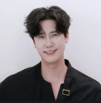 트로트 가수 신성, 디엔씨 이엔티와 전속계약! 무명 시절부터 함께해준 매니저와 의리 행보