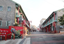 차이나타운 차없는 거리에 차량 통행 임시 허용