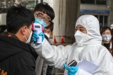 서구 고교서 학생 4명 확진 - 학생·교사 430명 감염 검사