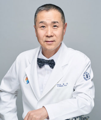 황건 인하대 의대 교수  '세계사를 바꾼 17명의 의사들' 출간
