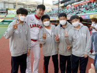 여름의 산타 김광현, 성적보다 중요하게 평가받는 인성